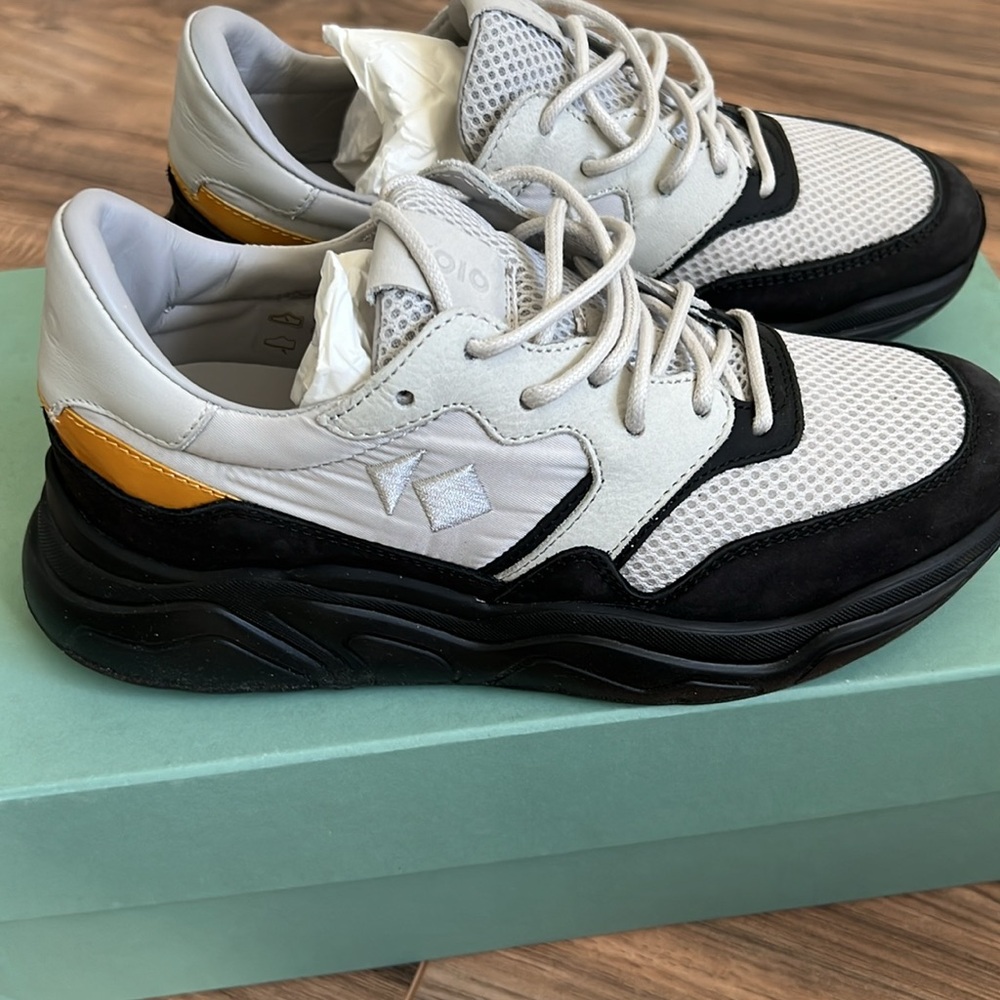 Brand new KOIO avalanche sneakers sz 36